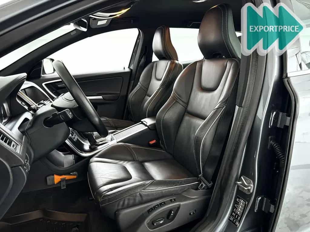 Volvo XC60 T5 FWD R-Design | Park assist | sitzheizung 02/2016-photo-5