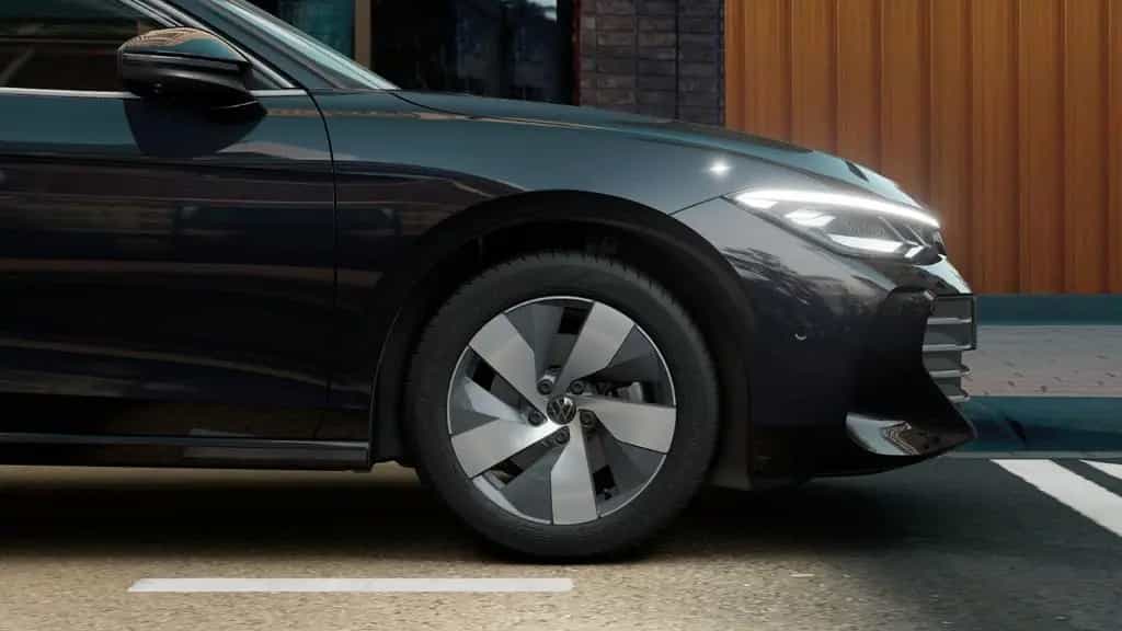 Volkswagen Passat Variant BUSINESS eTSI DSG+AHK+ALU 17+360° 07/2025-photo-6