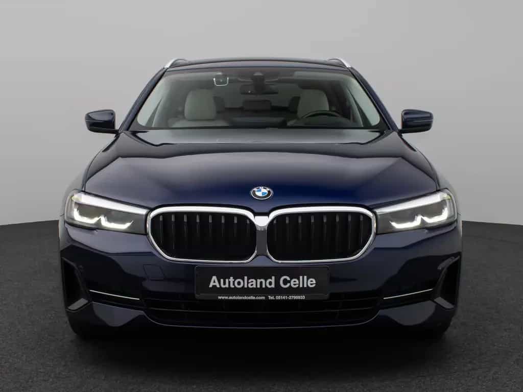 BMW 5 Series 530d xD Panoram Kamera HUD DAB HiFi SoftCl Sport 08/2020-photo-1