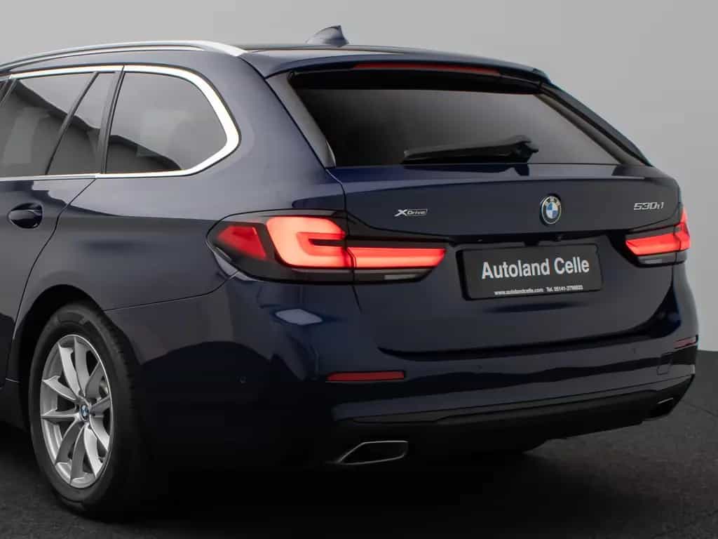 BMW 5 Series 530d xD Panoram Kamera HUD DAB HiFi SoftCl Sport 08/2020-photo-17
