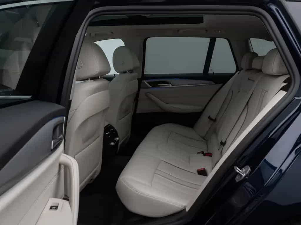 BMW 5 Series 530d xD Panoram Kamera HUD DAB HiFi SoftCl Sport 08/2020-photo-25