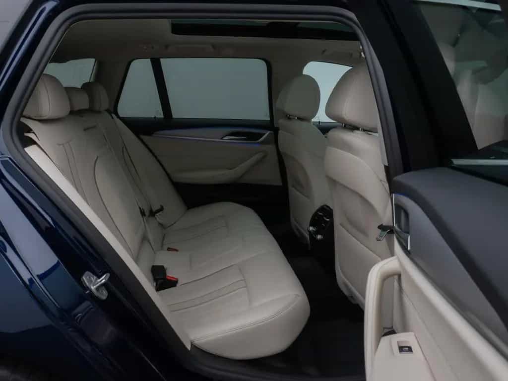 BMW 5 Series 530d xD Panoram Kamera HUD DAB HiFi SoftCl Sport 08/2020-photo-26