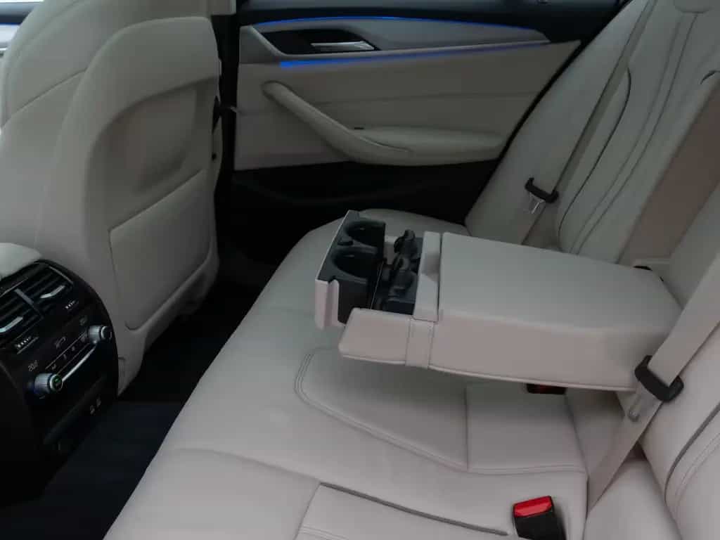 BMW 5 Series 530d xD Panoram Kamera HUD DAB HiFi SoftCl Sport 08/2020-photo-28