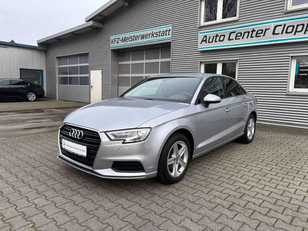 Audi A3 30 TFSI S-Line Limousine 02/2019-photo-2