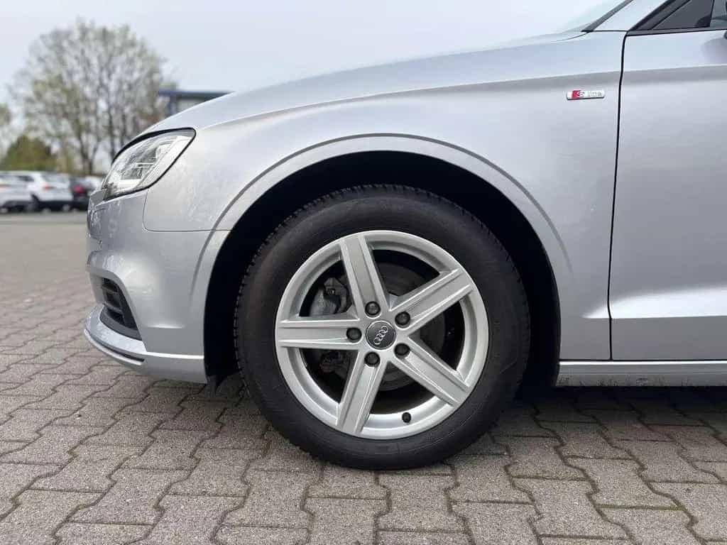 Audi A3 30 TFSI S-Line Limousine 02/2019-photo-9