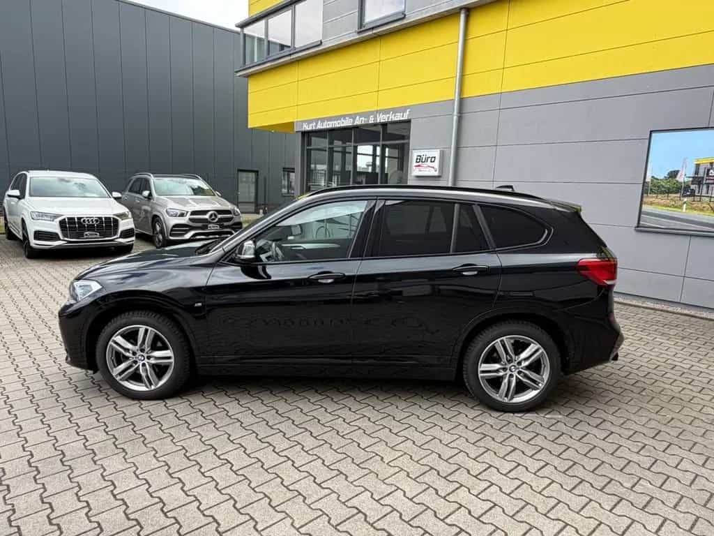 BMW X1 sDrive 18 d/M SPORTPAKET/LED/KAMERA/LEDER/AUT 08/2021-photo-2