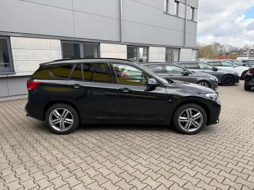 BMW X1 sDrive 18 d/M SPORTPAKET/LED/KAMERA/LEDER/AUT 08/2021-photo-6