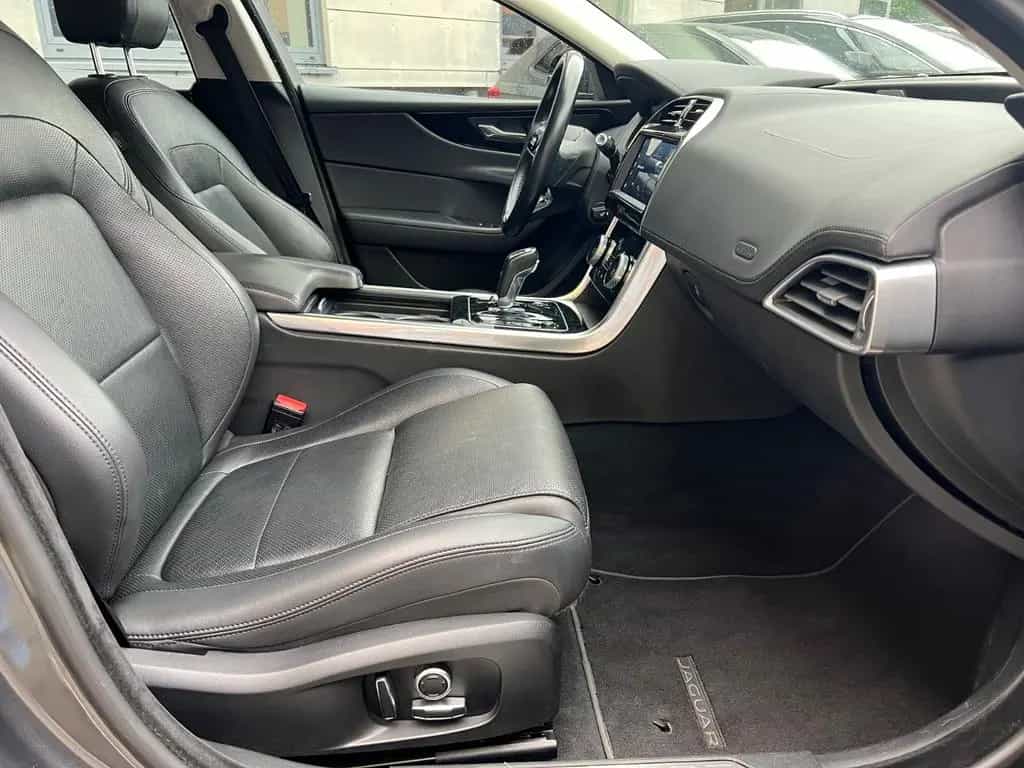 Jaguar XE S/LEDER/NAVI/TEMPOMAT/AUTOMATIK/DAB/MEMORY 04/2021-photo-22