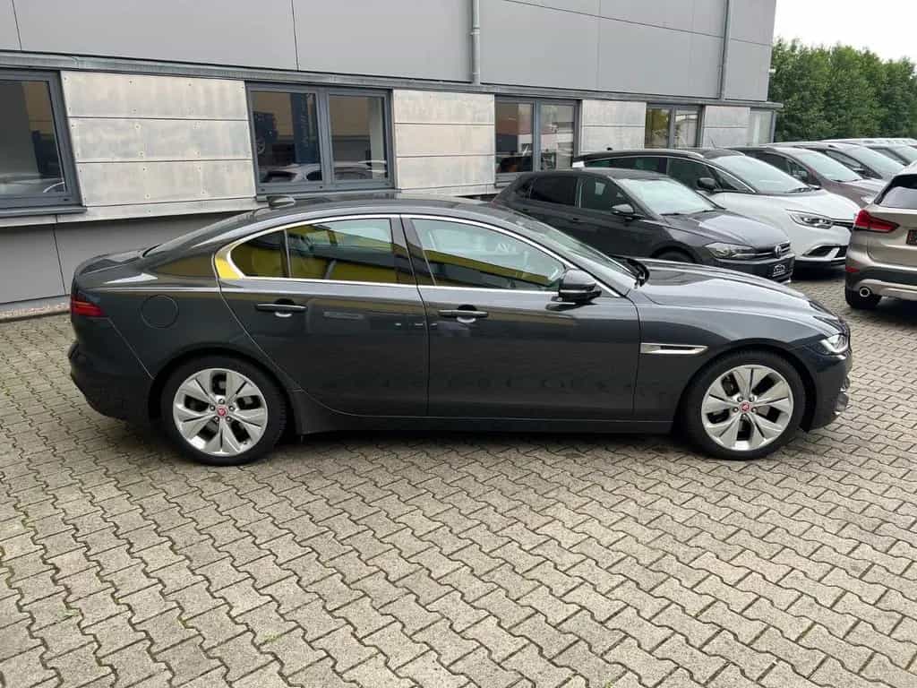 Jaguar XE S/LEDER/NAVI/TEMPOMAT/AUTOMATIK/DAB/MEMORY 04/2021-photo-6