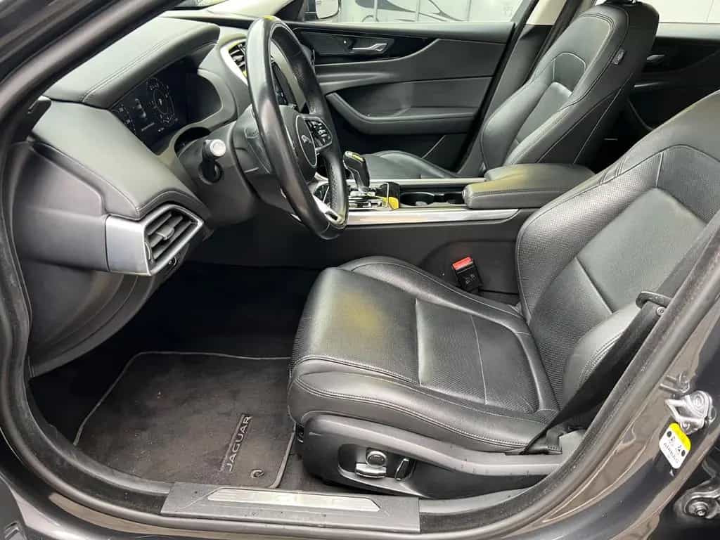 Jaguar XE S/LEDER/NAVI/TEMPOMAT/AUTOMATIK/DAB/MEMORY 04/2021-photo-9