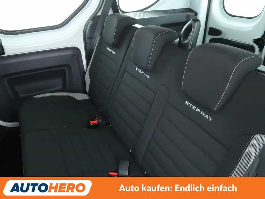 Dacia Dokker 1.3 TCe Stepway Plus*NAVI*PDC*AHK*KLIMA* 11/2020-photo-12