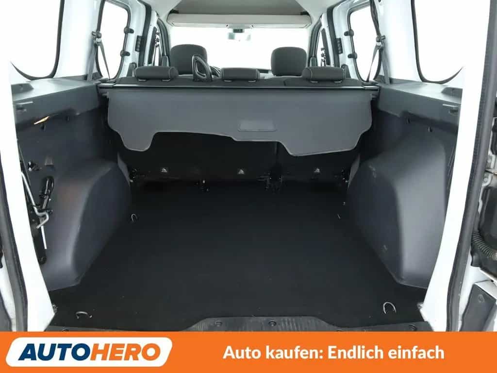 Dacia Dokker 1.3 TCe Stepway Plus*NAVI*PDC*AHK*KLIMA* 11/2020-photo-16