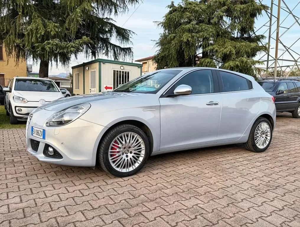 Alfa Romeo Giulietta 1.4 Turbo MultiAir TCT Excl 05/2014-photo-0