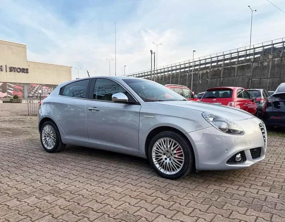 Alfa Romeo Giulietta 1.4 Turbo MultiAir TCT Excl 05/2014-photo-2
