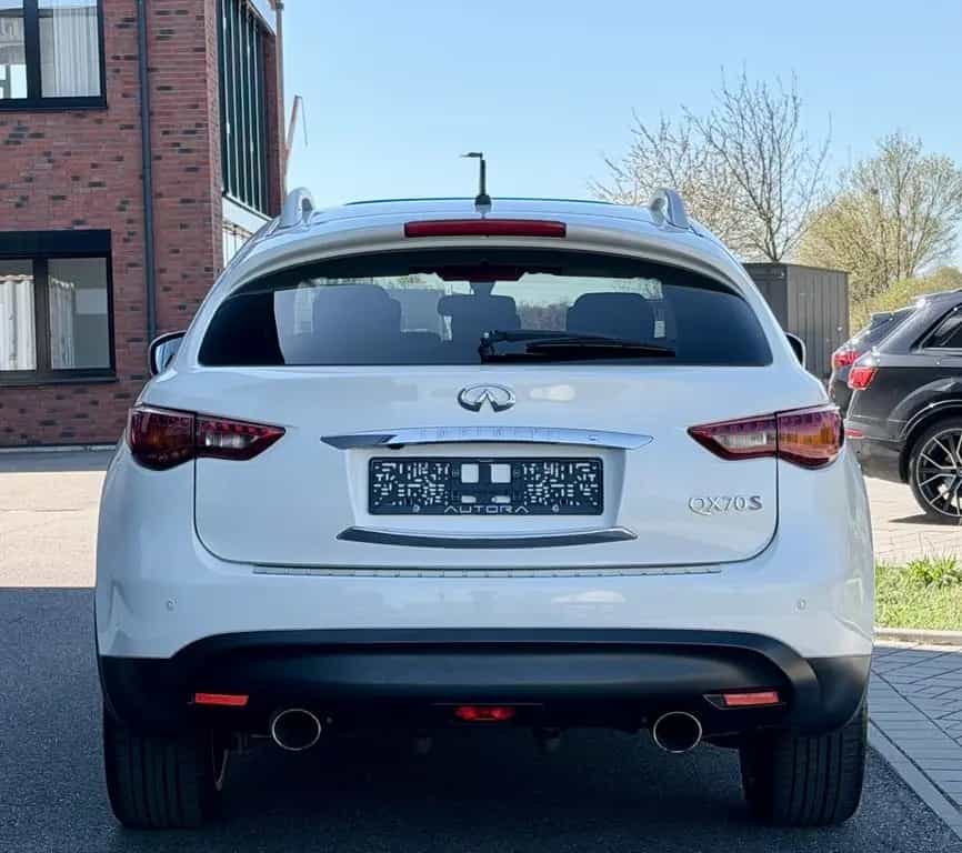 Infiniti QX70 S 3.7 Ultimate |VOLLAUSSTATTUNG|SHZ+LÜFTNG| 08/2016-photo-11