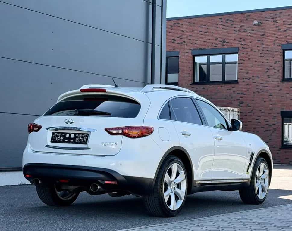 Infiniti QX70 S 3.7 Ultimate |VOLLAUSSTATTUNG|SHZ+LÜFTNG| 08/2016-photo-16