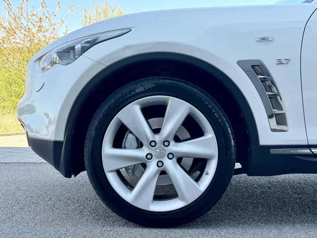 Infiniti QX70 S 3.7 Ultimate |VOLLAUSSTATTUNG|SHZ+LÜFTNG| 08/2016-photo-8