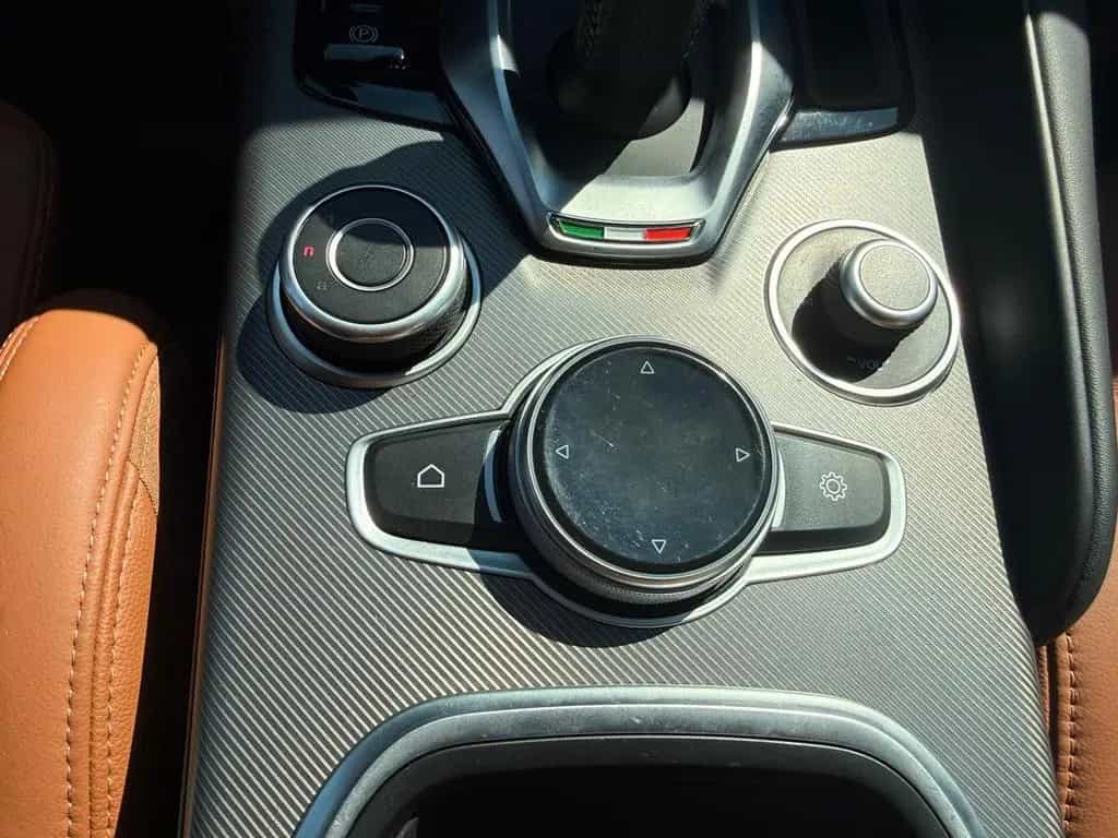 Alfa Romeo Giulia Veloce Q4 Facelift 03/2021-photo-21