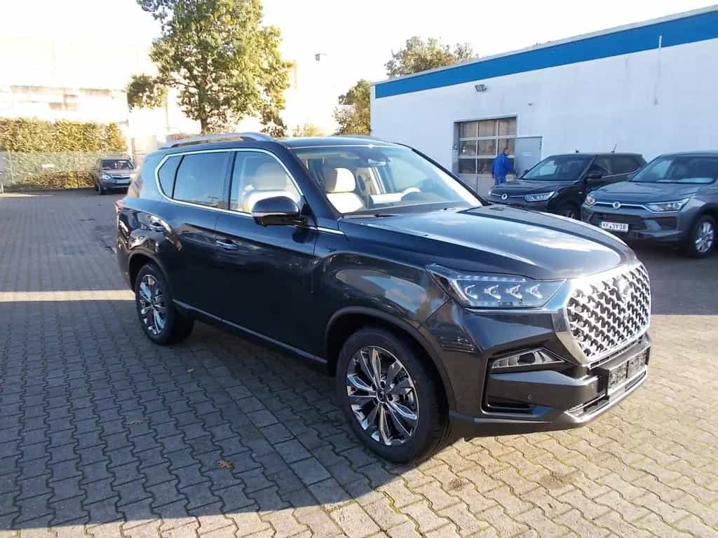 Ssangyong REXTON Sapphire 4WD  Leder el.SD Alu20"Allwetter 01/2024-photo-2