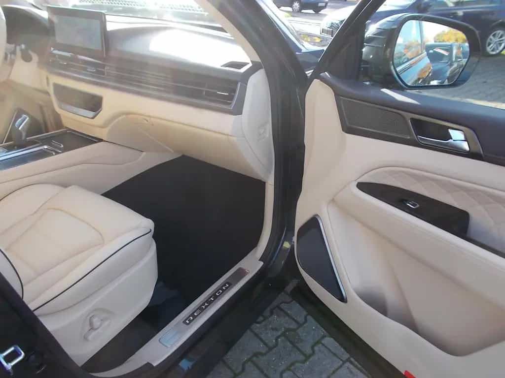 Ssangyong REXTON Sapphire 4WD  Leder el.SD Alu20"Allwetter 01/2024-photo-22