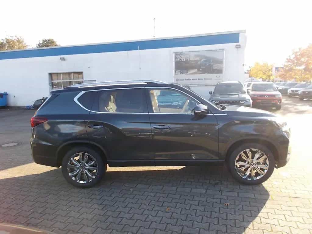 Ssangyong REXTON Sapphire 4WD  Leder el.SD Alu20"Allwetter 01/2024-photo-3