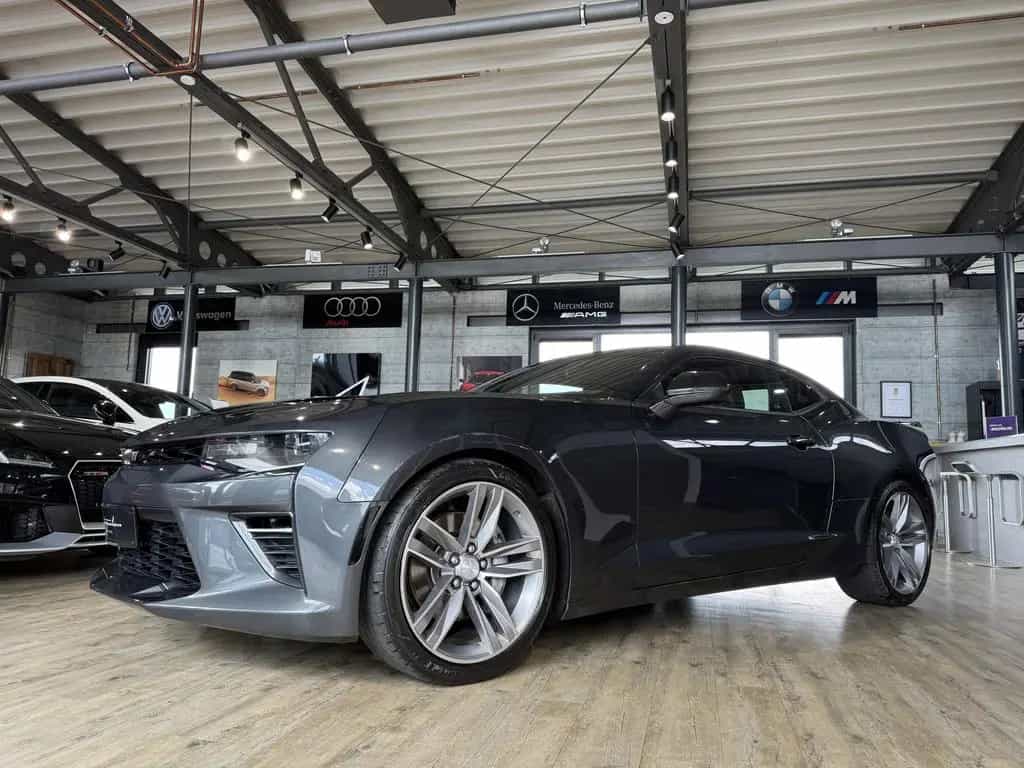 Chevrolet Camaro V8 6.2*DEUTSCH*KAMERA*BOSE*HEADUP* 01/2017-photo-1