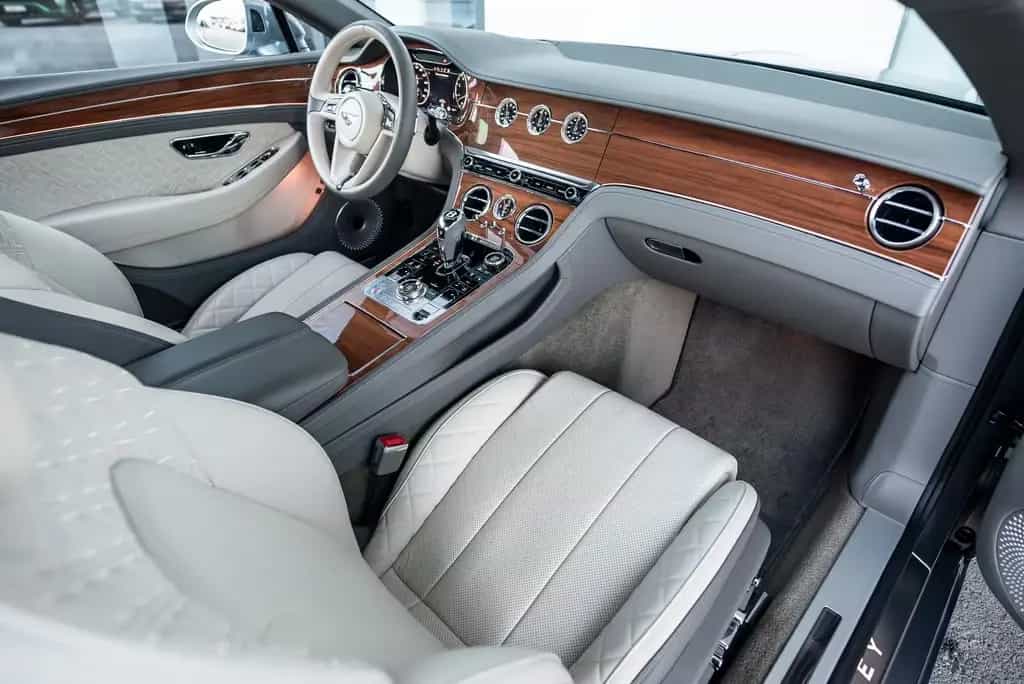 Bentley Continental GT V8 08/2020-photo-8