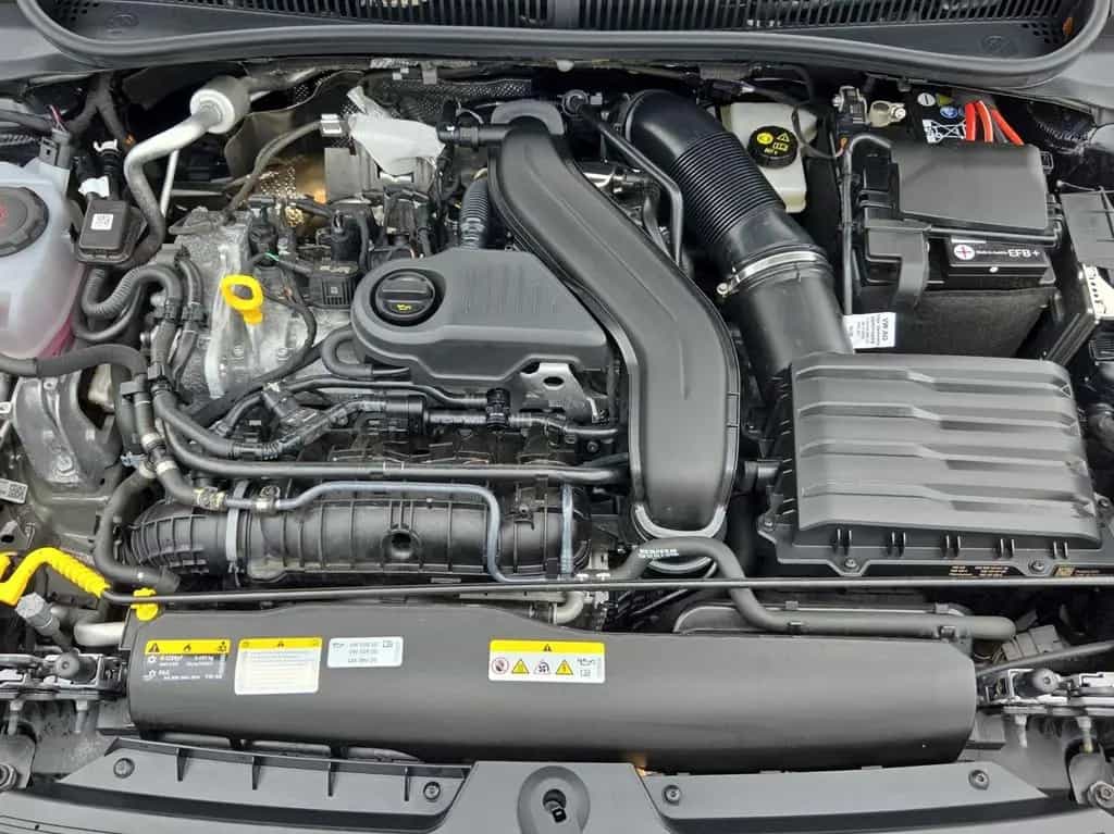 Volkswagen Taigo 1.5 TSI R-Line DSG Navi*AHK*IQ-Light*IQ-Dr 07/2025-photo-17