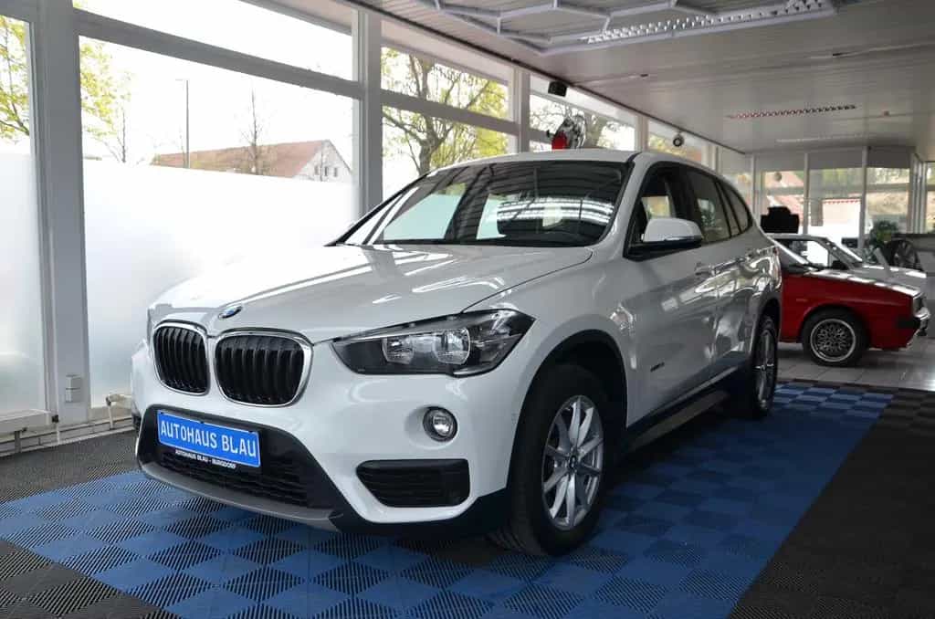 BMW X1 sDrive 18i Advantage *AUTOMATIK*ERST 55TKM!* 10/2017-photo-0