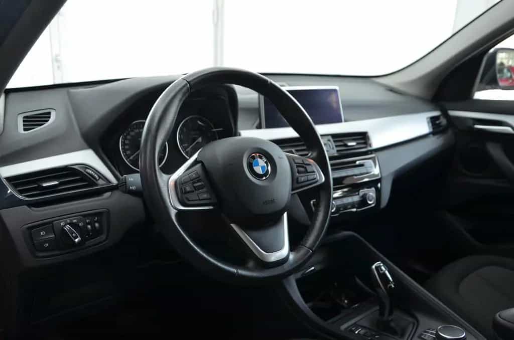 BMW X1 sDrive 18i Advantage *AUTOMATIK*ERST 55TKM!* 10/2017-photo-9