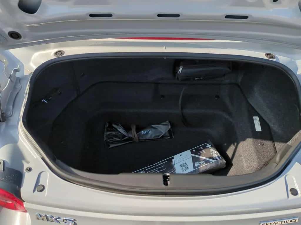 Mazda MX-5 1.5 SKYACTIV-G 132 Exclusive-Line 02/2026-photo-9