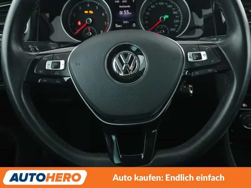 Volkswagen Golf VII 1.5 TSI ACT Highline BMT Aut.*NAVI*LED* 07/2017-photo-18