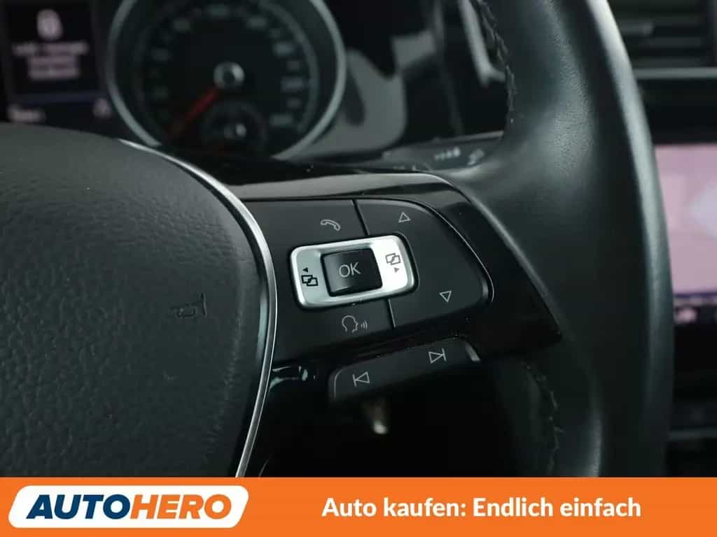 Volkswagen Golf VII 1.5 TSI ACT Highline BMT Aut.*NAVI*LED* 07/2017-photo-26
