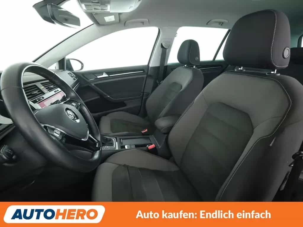 Volkswagen Golf VII 1.5 TSI ACT Highline BMT Aut.*NAVI*LED* 07/2017-photo-9