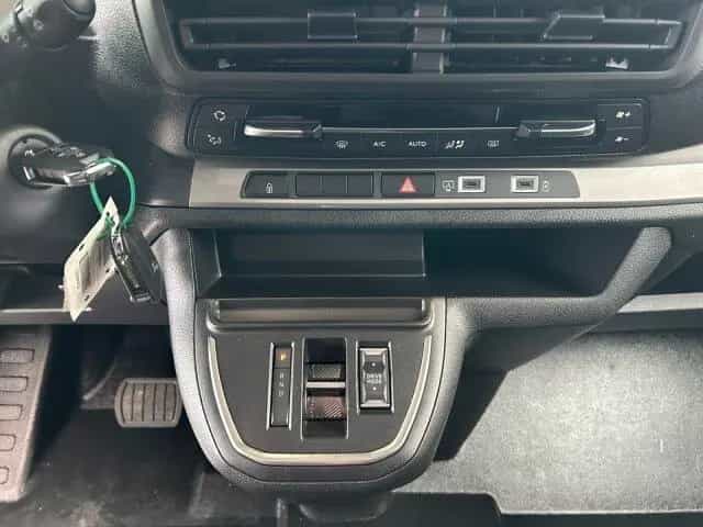 Opel Vivaro XL L3 2.2 D 180 8-Sitze +RFK+NAVI+LED+ null-photo-12