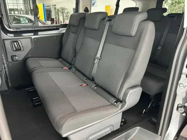 Opel Vivaro XL L3 2.2 D 180 8-Sitze +RFK+NAVI+LED+ null-photo-13