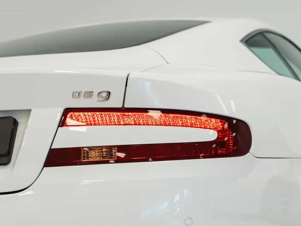 Aston Martin DB9 Coupe | Manual | Facelift MY2010 | 6.0 V12 | 09/2009-photo-14