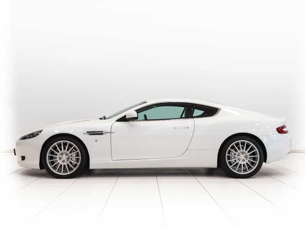 Aston Martin DB9 Coupe | Manual | Facelift MY2010 | 6.0 V12 | 09/2009-photo-8