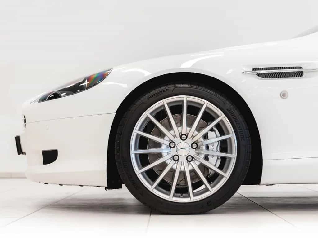 Aston Martin DB9 Coupe | Manual | Facelift MY2010 | 6.0 V12 | 09/2009-photo-9