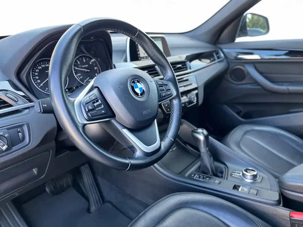 BMW X1 xDrive20d Automatik Leder Navi LED PANO PDC 11/2017-photo-11