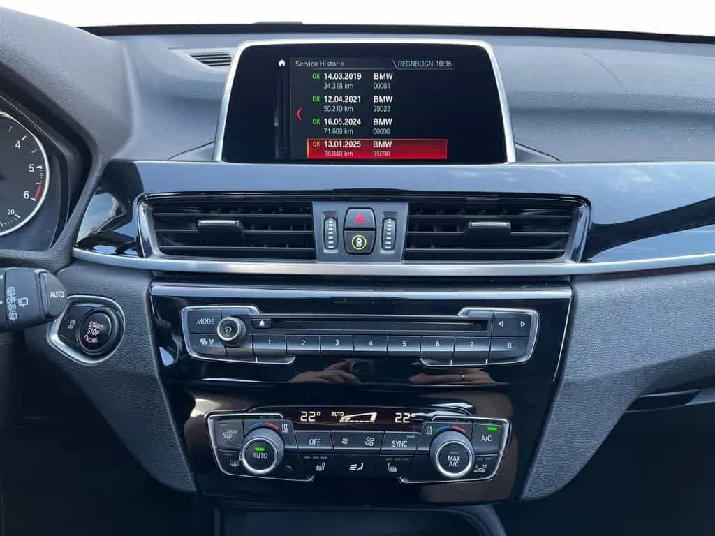 BMW X1 xDrive20d Automatik Leder Navi LED PANO PDC 11/2017-photo-19