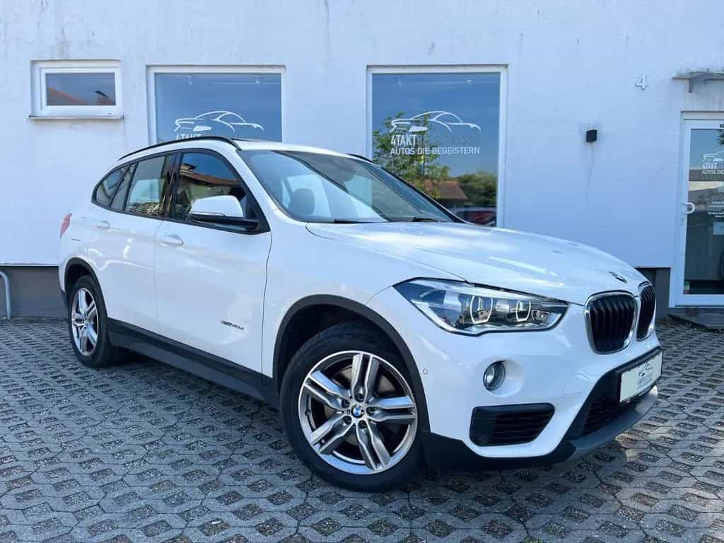 BMW X1 xDrive20d Automatik Leder Navi LED PANO PDC 11/2017-photo-3