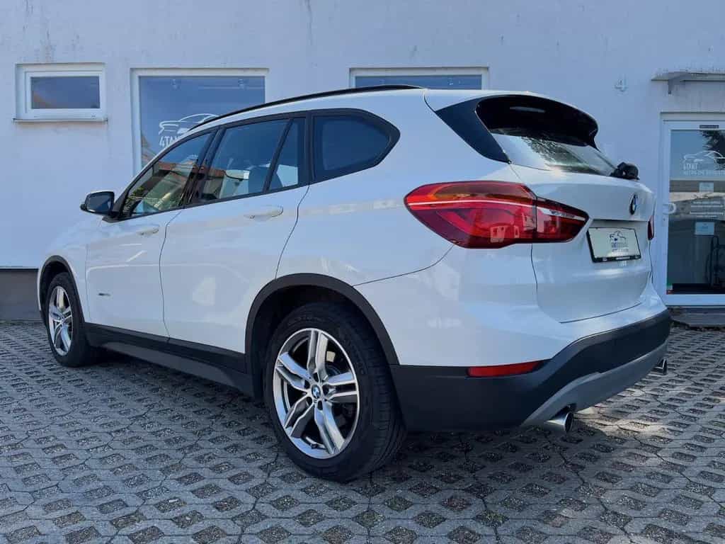 BMW X1 xDrive20d Automatik Leder Navi LED PANO PDC 11/2017-photo-6