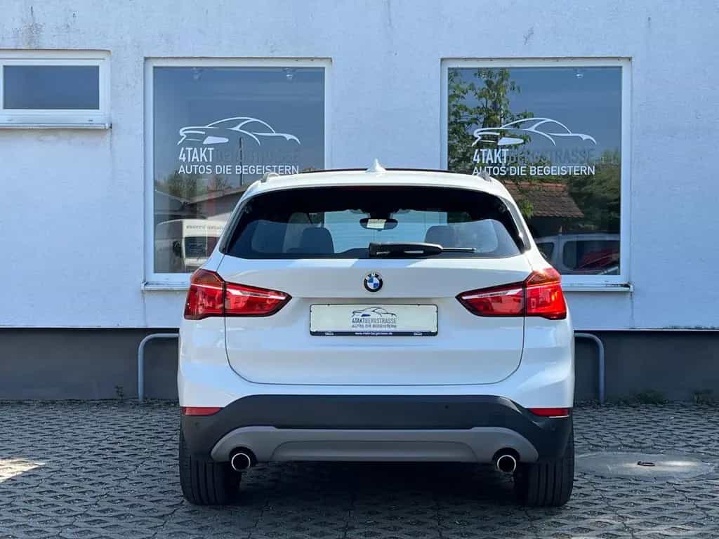 BMW X1 xDrive20d Automatik Leder Navi LED PANO PDC 11/2017-photo-7