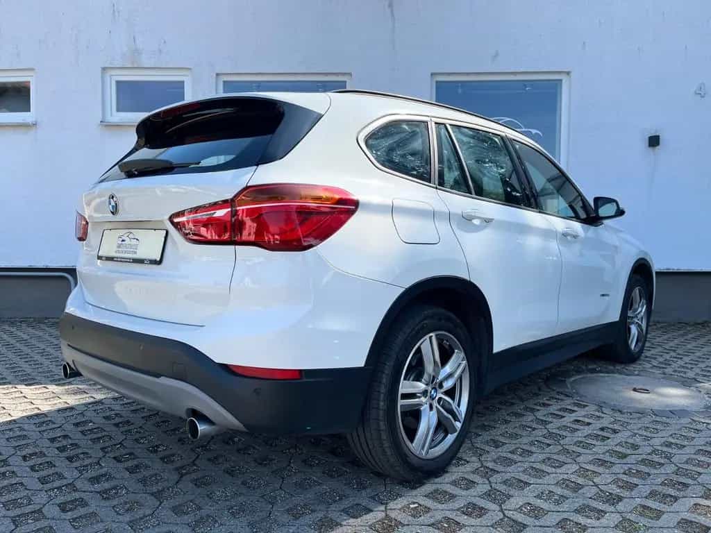 BMW X1 xDrive20d Automatik Leder Navi LED PANO PDC 11/2017-photo-8