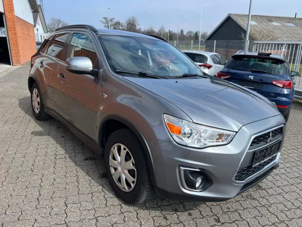 Mitsubishi ASX Basis 2WD FULL SERVICE ONE OWNER 08/2015-photo-2