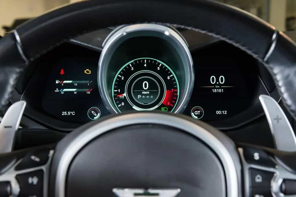 Aston Martin DBS Superleggera Coupé 5.2 V12 11/2018-photo-18