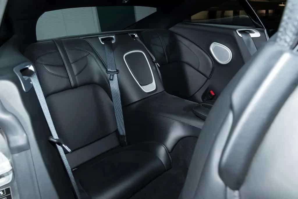 Aston Martin DBS Superleggera Coupé 5.2 V12 11/2018-photo-28