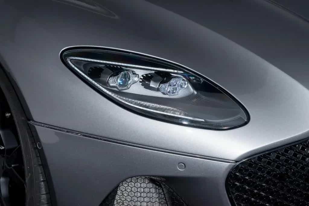 Aston Martin DBS Superleggera Coupé 5.2 V12 11/2018-photo-34