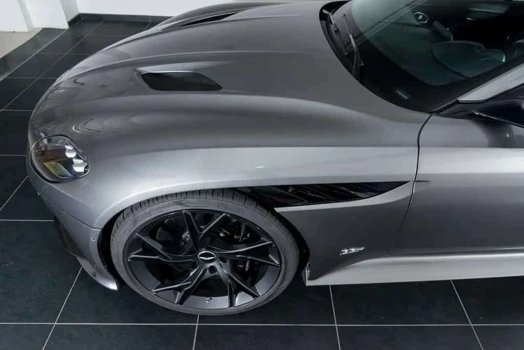 Aston Martin DBS Superleggera Coupé 5.2 V12 11/2018-photo-39